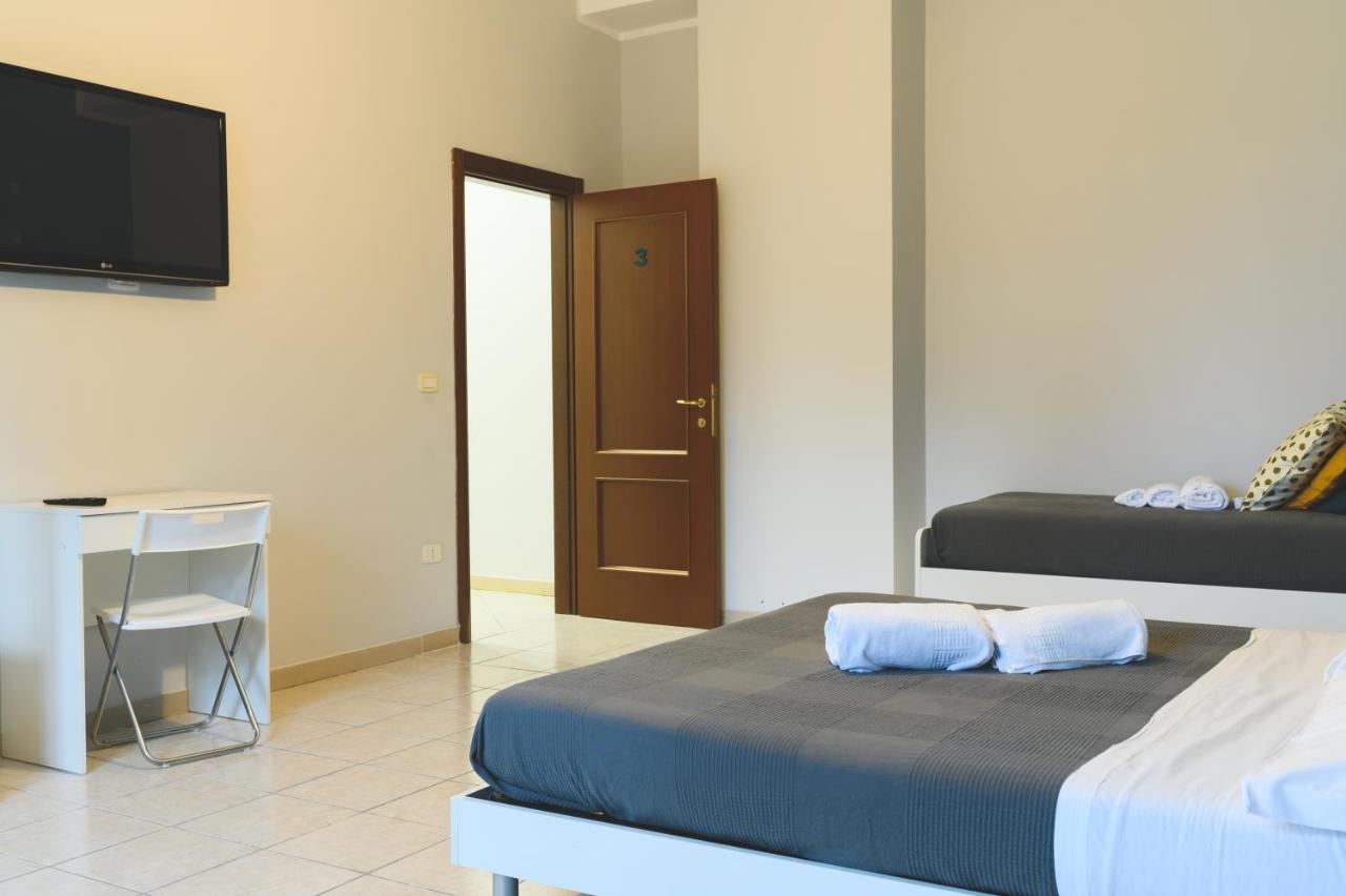 Nana Guest Rooms เนเปิลส์ ภายนอก รูปภาพ